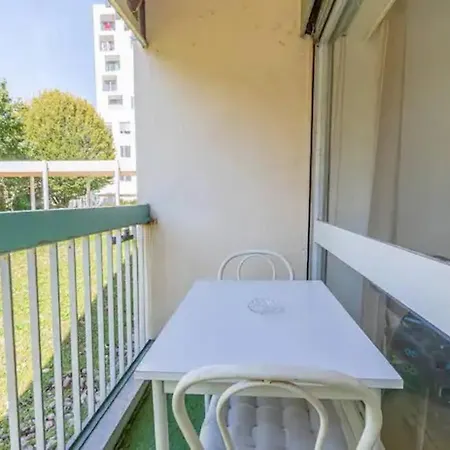 Le Pompidou 3 Pieces A 2 Min De La Gare Apartment *