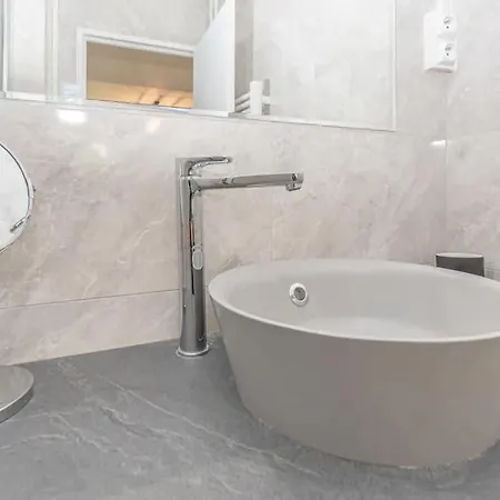 Le Pompidou 3 Pieces A 2 Min De La Gare Διαμέρισμα