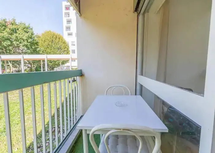 Le Pompidou 3 Pieces A 2 Min De La Gare Апартаменты *