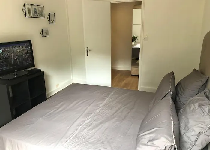 Le Pompidou 3 Pieces A 2 Min De La Gare Апартаменты